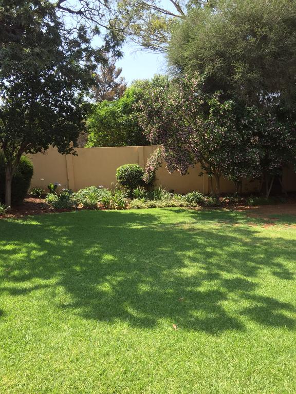 Khuvena Guesthouse Randburg Eksteriør billede