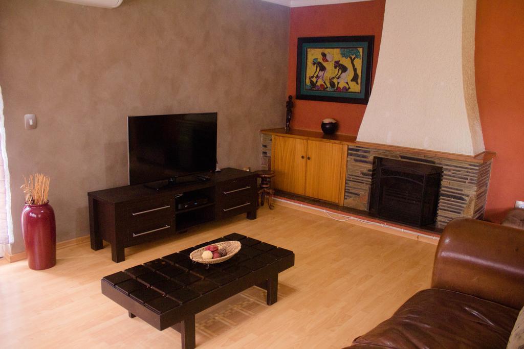 Khuvena Guesthouse Randburg Eksteriør billede