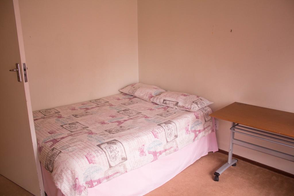 Khuvena Guesthouse Randburg Eksteriør billede