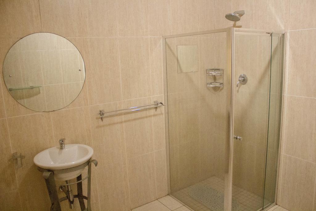 Khuvena Guesthouse Randburg Eksteriør billede