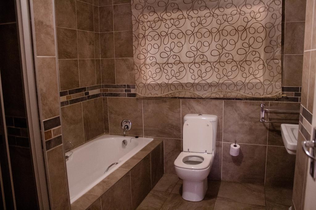Khuvena Guesthouse Randburg Eksteriør billede
