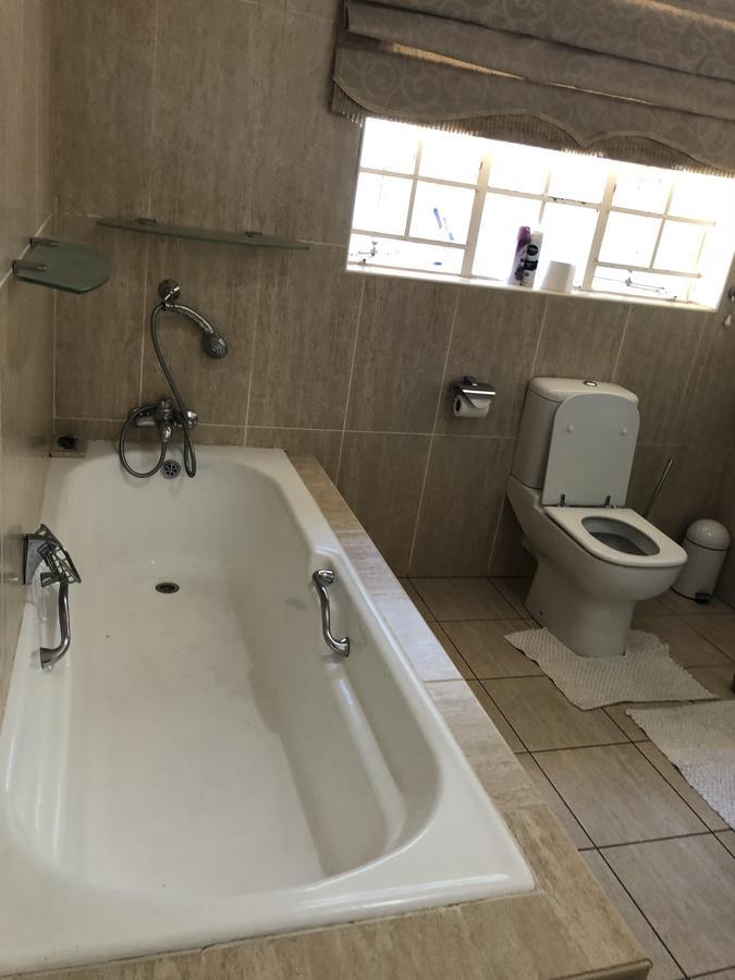 Khuvena Guesthouse Randburg Eksteriør billede