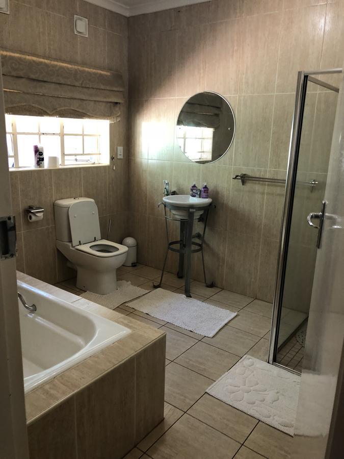 Khuvena Guesthouse Randburg Eksteriør billede