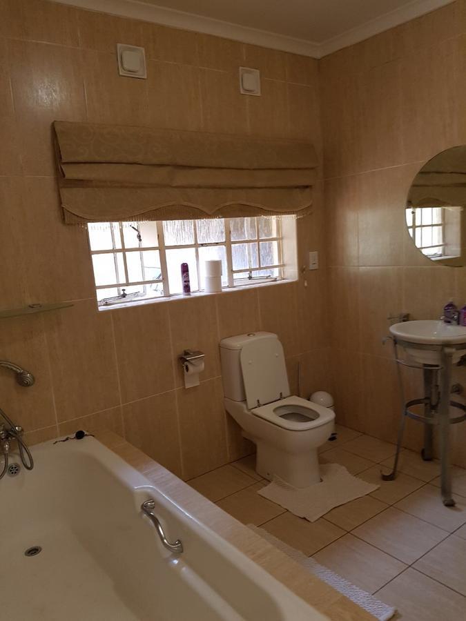 Khuvena Guesthouse Randburg Eksteriør billede
