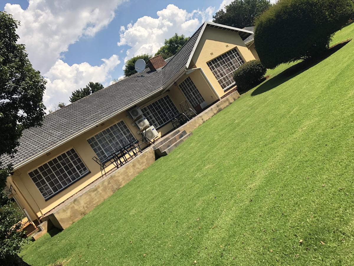 Khuvena Guesthouse Randburg Eksteriør billede